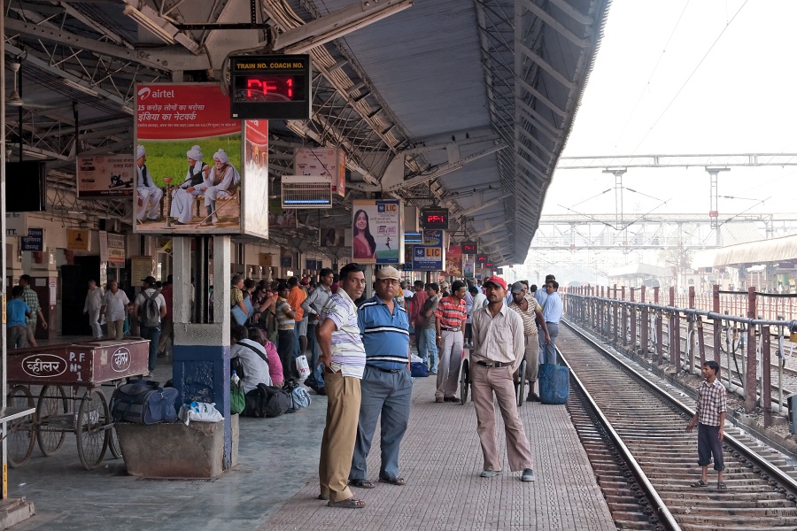 20110401-7110-p4.jpg - 01/04/2011-Agra (Inde)-Voyage en train