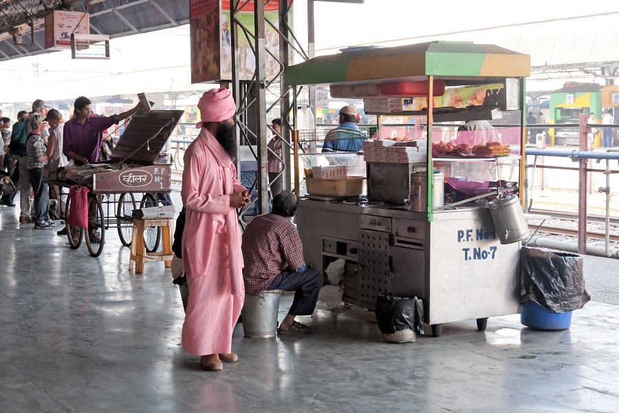 20110401-7116-p4.jpg - 01/04/2011-Agra (Inde)-Voyage en train