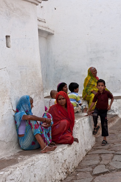 20110401-7627-p4.jpg - 01/04/2011-Datia (Inde)-La ville-->Jeunes indiens