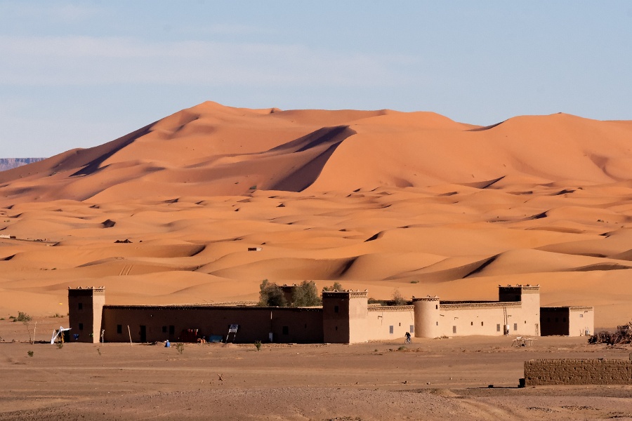 20111121-4070-p3.jpg - 21/11/2011-Merzouga(Maroc)-Dunes--Campements de Bivouac