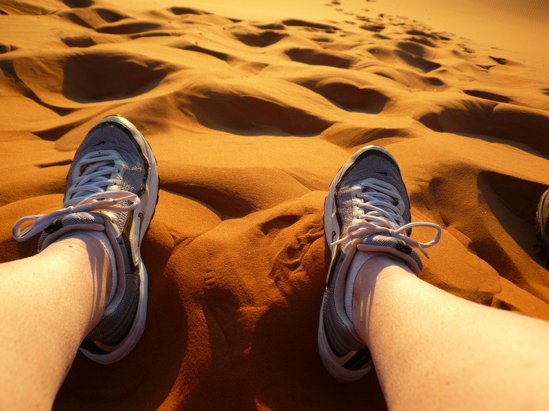 20111121-4097-jo.JPG - 21/11/2011-Merzouga(Maroc)-Dunes--Chaussures