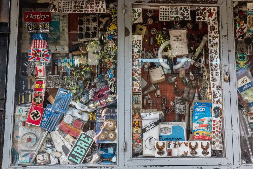 06/04/2014-Mexico-La ville-->Une vitrine de quincaillerie