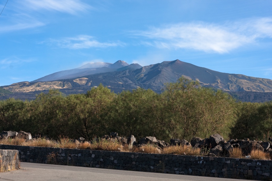 201009-Sicile-2101-p4.jpg - 21/09/2010-Etna(Sicile)-Arrivée sur le site