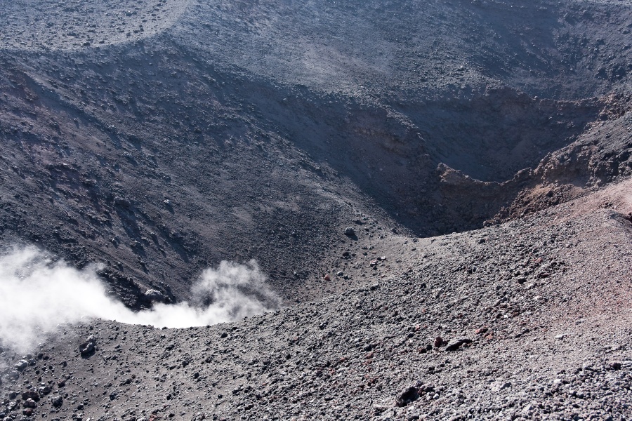 201009-Sicile-2322-p4.jpg - 21/09/2010-Etna(Sicile)-En haut