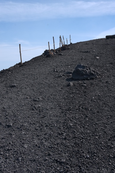 201009-Sicile-2341-p4.jpg - 21/09/2010-Etna(Sicile)-En haut