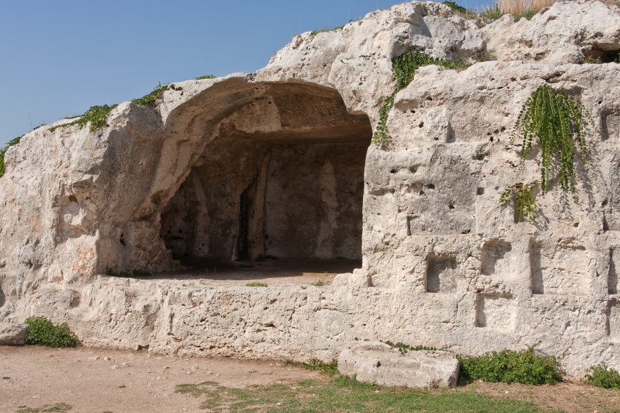 201009-sicile-1219-p4.jpg - 09/2010-syracuse(Sicile)-Parc archéologique-->Théatre grec
