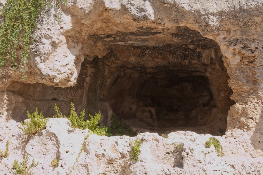 201009-sicile-1221-p4.jpg - 09/2010-syracuse(Sicile)-Parc archéologique-->Théatre grec