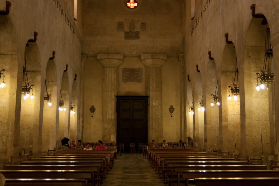 201009-sicile-1341p4-.jpg - 09/2010-syracuse(Sicile)-la vile-->Duomo