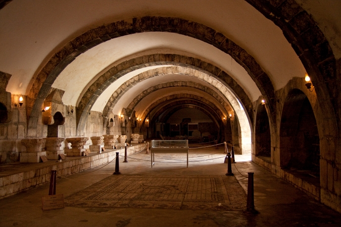 20090312-6140-p4.jpg - 13/03/2009-Syrie-Cite romain d'Apamée-->Musée