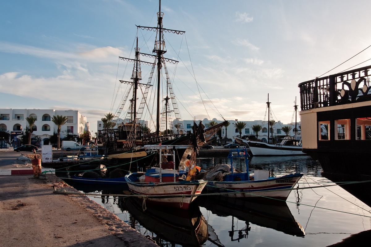 20121108-1103-p4.jpg - 08/11/2012-Houmt Souk (Tunisie)-Le port