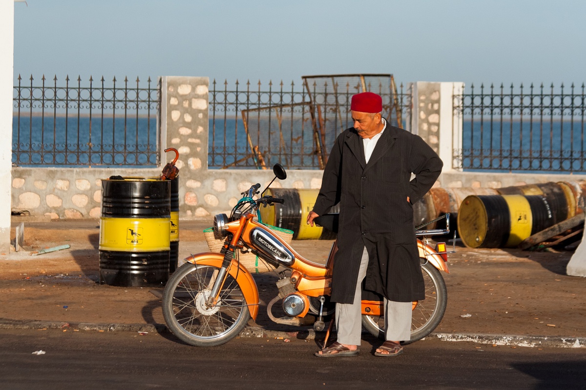 20121110-3113-p3.jpg - 10/11/2012-El Ajim(Tunisie)-Le bac vers le continent