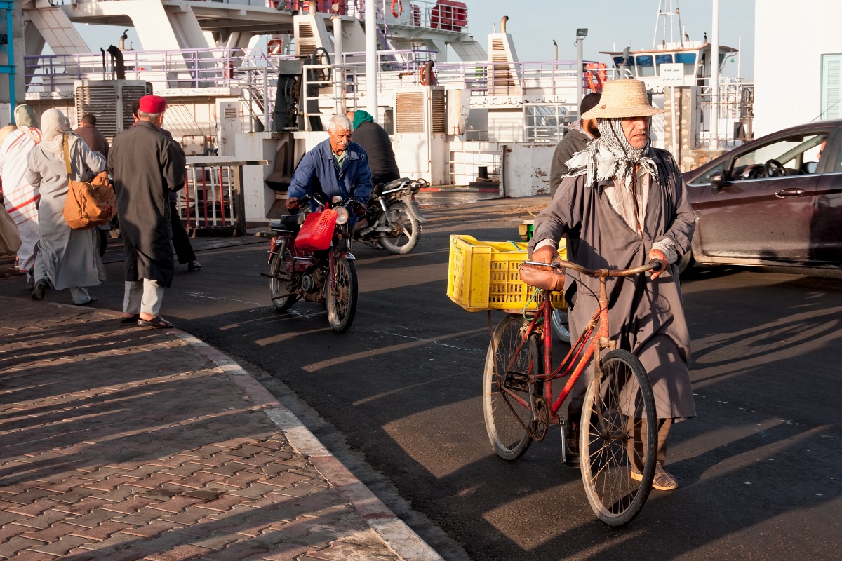 20121110-3122-p4.jpg - 10/11/2012-El Ajim(Tunisie)-Le bac vers le continent